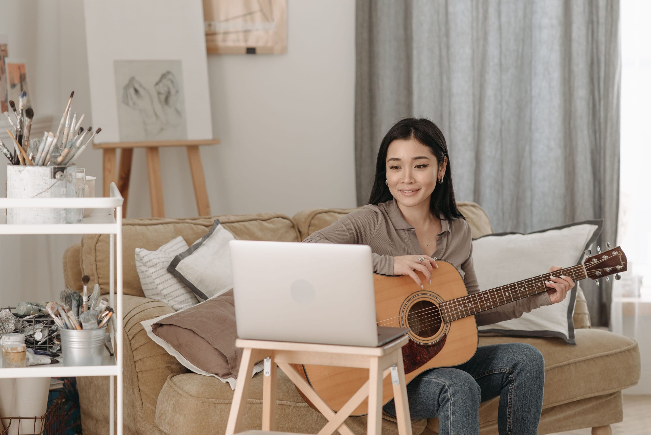 Vocal lesson microphone and studio workspace